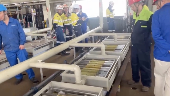 Refinaria de sucata de prata com um teor de prata igual ou superior a 92% e cobre 8%